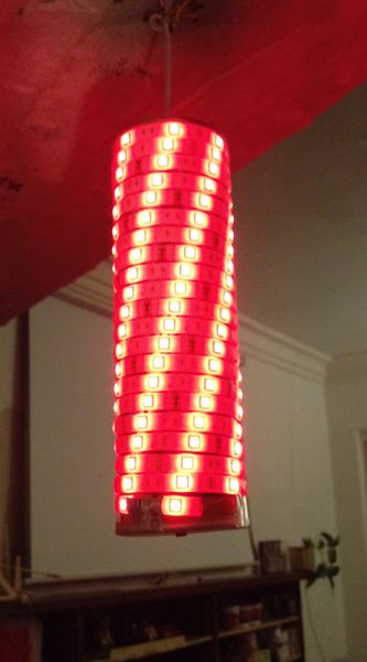 Datei:RGB-LED-Laterne rot.JPG